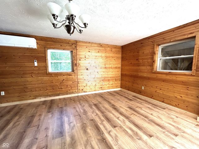 1040 N Cherry Blossom Lane, North Vernon, IN 47265