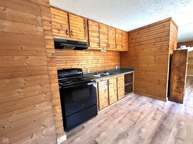 1040 N Cherry Blossom Lane, North Vernon, IN 47265