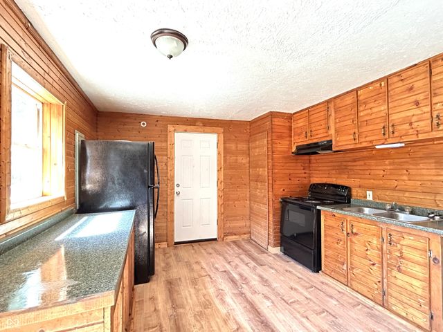 1040 N Cherry Blossom Lane, North Vernon, IN 47265