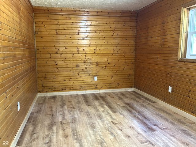 1040 N Cherry Blossom Lane, North Vernon, IN 47265