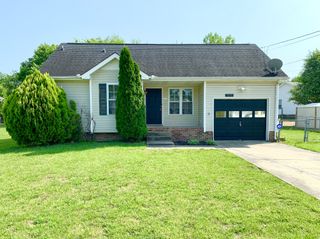 355 Broadmore Dr, Clarksville, TN 37042