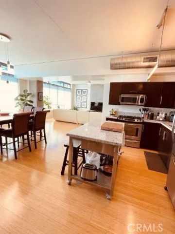 1111 S Grand 1015, Los Angeles, CA 90015