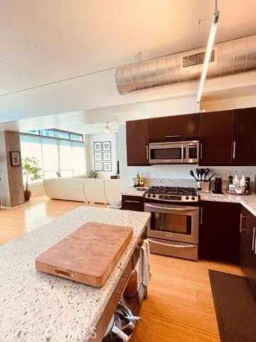 1111 S Grand 1015, Los Angeles, CA 90015