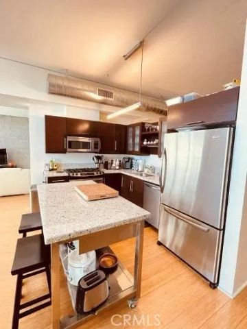 1111 S Grand 1015, Los Angeles, CA 90015