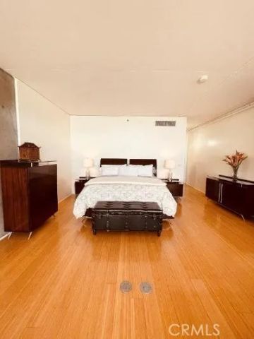 1111 S Grand 1015, Los Angeles, CA 90015