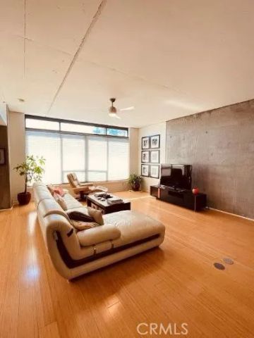 1111 S Grand 1015, Los Angeles, CA 90015