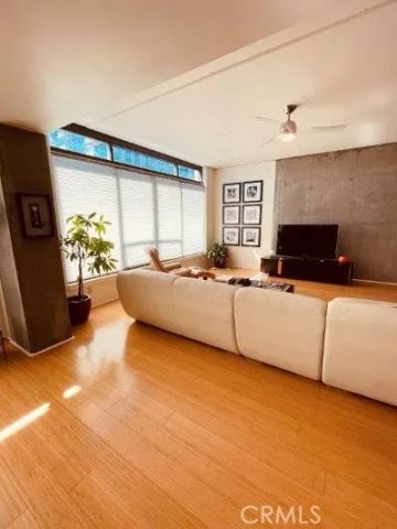1111 S Grand 1015, Los Angeles, CA 90015