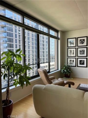 1111 S Grand 1015, Los Angeles, CA 90015