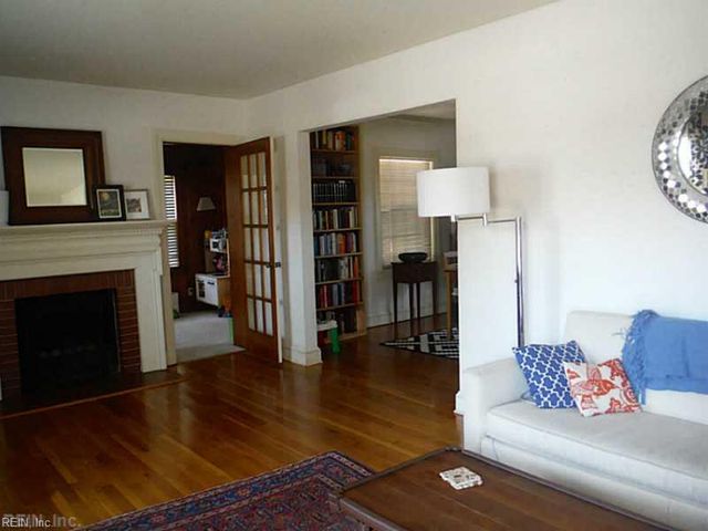 1040 S Lexan CRES, Norfolk, VA 23508