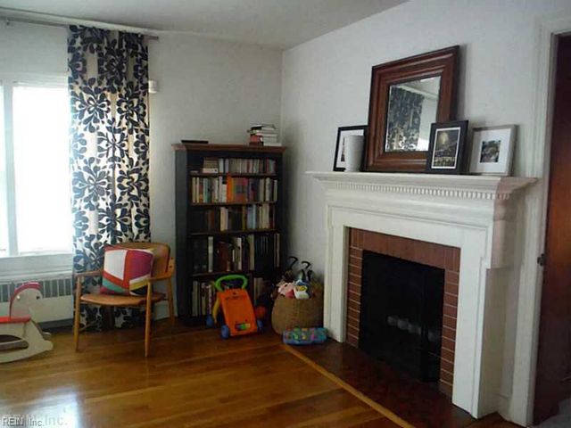 1040 S Lexan CRES, Norfolk, VA 23508