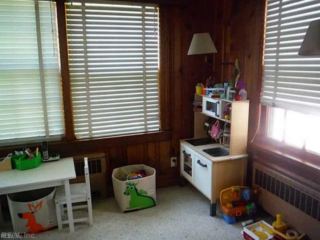 1040 S Lexan CRES, Norfolk, VA 23508