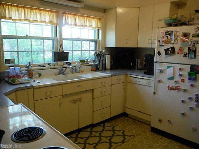 1040 S Lexan CRES, Norfolk, VA 23508