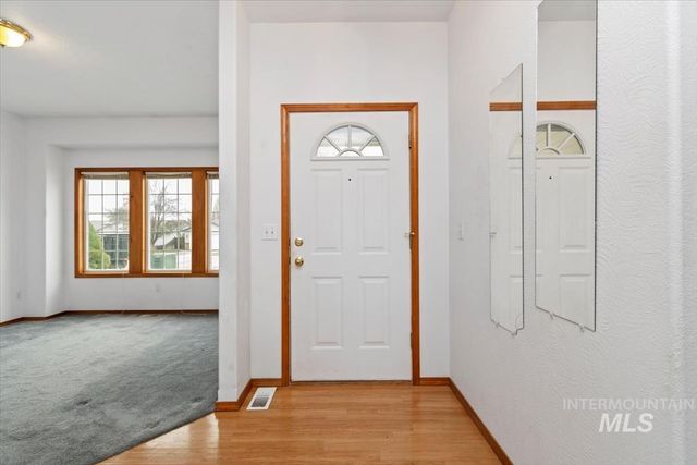 2305 E Oakridge St, Boise, ID 83716