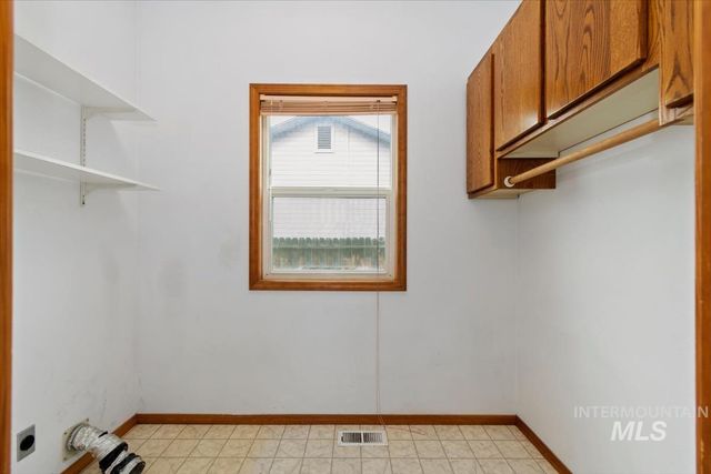 2305 E Oakridge St, Boise, ID 83716