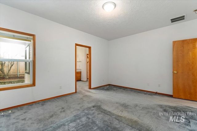 2305 E Oakridge St, Boise, ID 83716