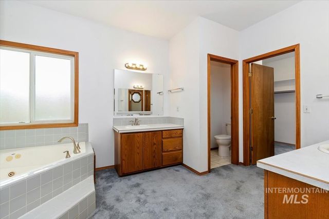 2305 E Oakridge St, Boise, ID 83716