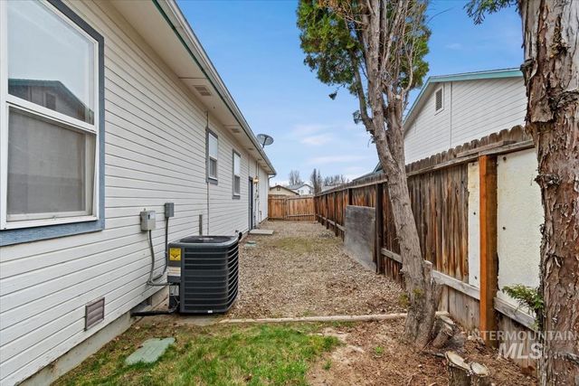 2305 E Oakridge St, Boise, ID 83716