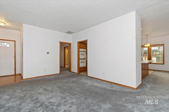 2305 E Oakridge St, Boise, ID 83716