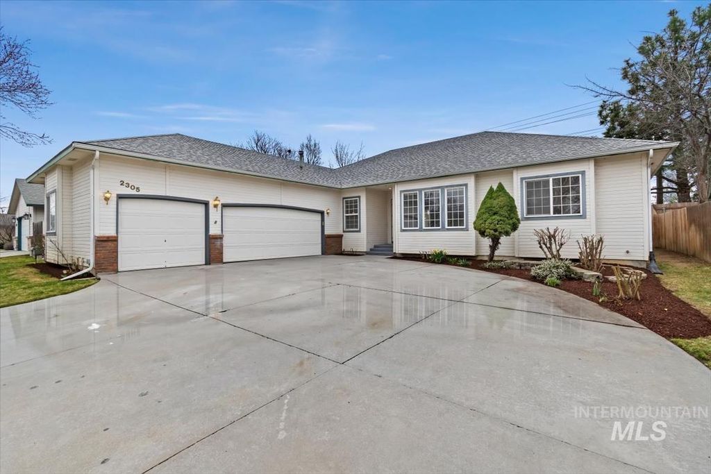 2305 E Oakridge St, Boise, ID 83716