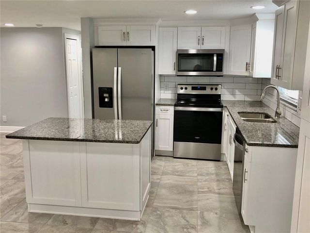 11001 RIVERVIEW DRIVE, Riverview, FL 33578