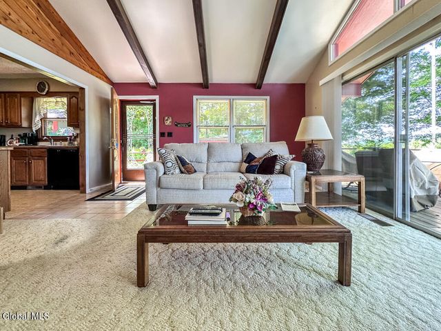 47 Hanneford Road, Queensbury, NY 12804