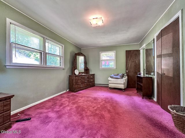 47 Hanneford Road, Queensbury, NY 12804