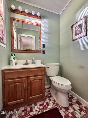 47 Hanneford Road, Queensbury, NY 12804