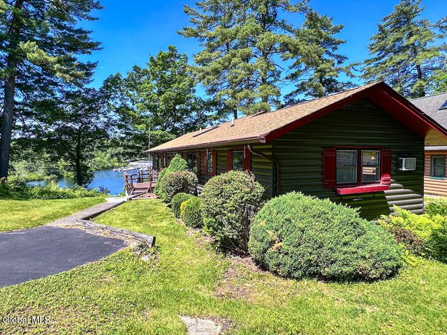 47 Hanneford Road, Queensbury, NY 12804