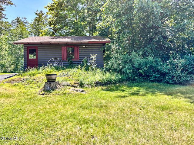 47 Hanneford Road, Queensbury, NY 12804