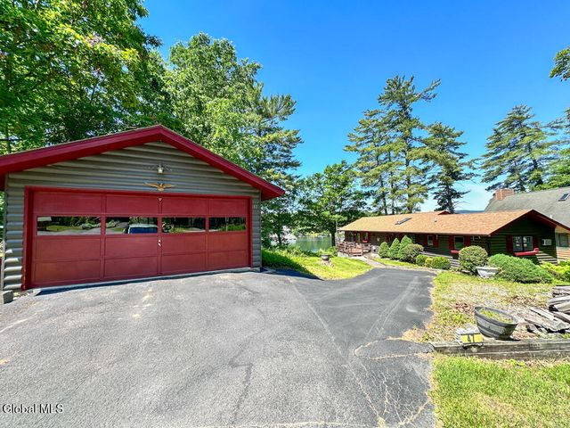 47 Hanneford Road, Queensbury, NY 12804