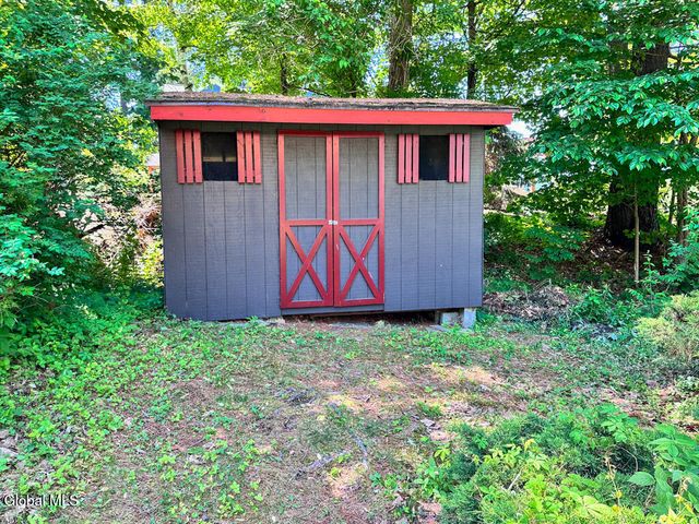 47 Hanneford Road, Queensbury, NY 12804