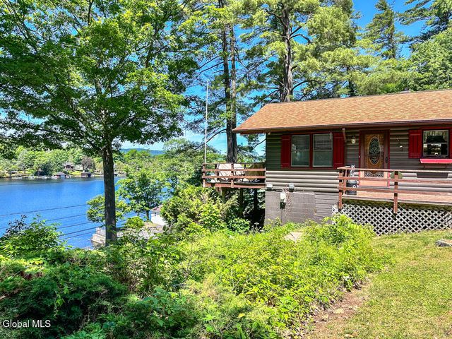 47 Hanneford Road, Queensbury, NY 12804