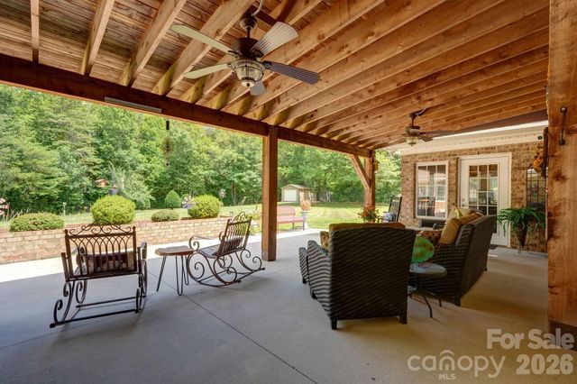 8106 Breezy Hill Drive, Browns Summit, NC 27214