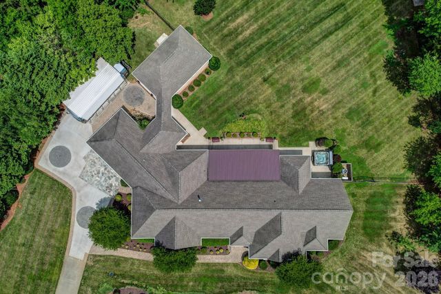 8106 Breezy Hill Drive, Browns Summit, NC 27214