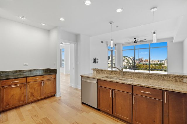 400 Riverboat Row, 1102, Newport, KY 41071