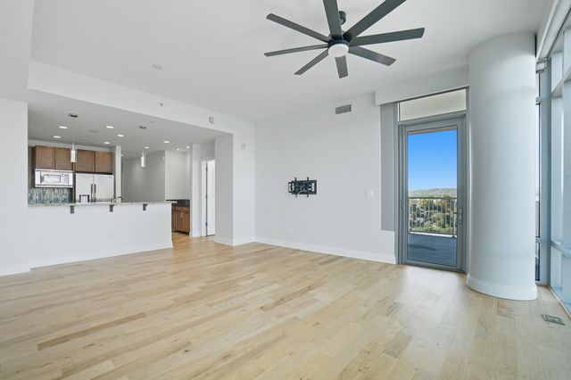 400 Riverboat Row, 1102, Newport, KY 41071