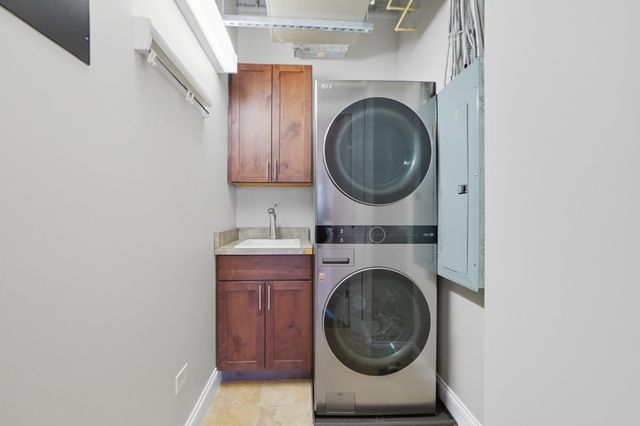 400 Riverboat Row, 1102, Newport, KY 41071