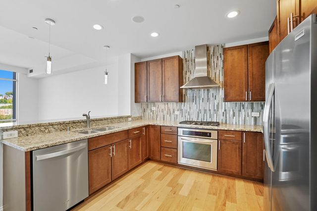 400 Riverboat Row, 1102, Newport, KY 41071