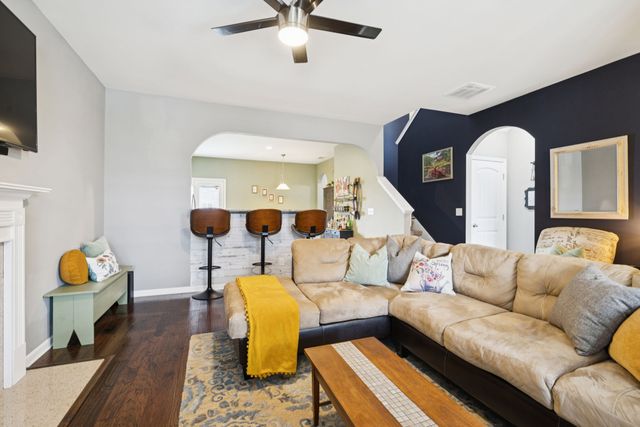 1300 Riverbirch Way, Hermitage, TN 37076