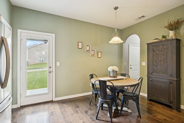 1300 Riverbirch Way, Hermitage, TN 37076