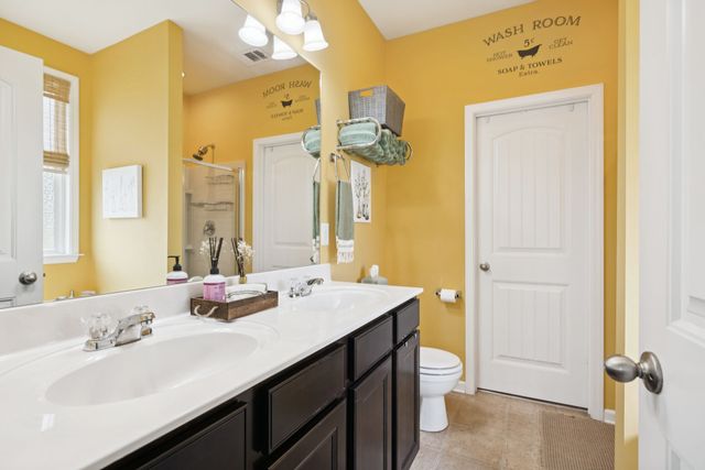 1300 Riverbirch Way, Hermitage, TN 37076