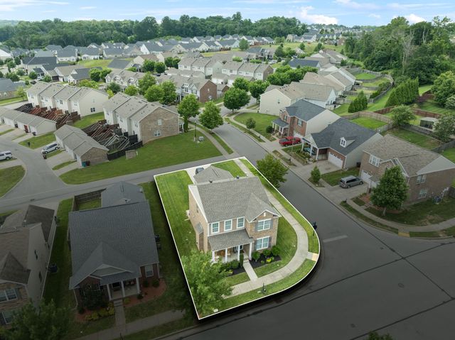1300 Riverbirch Way, Hermitage, TN 37076