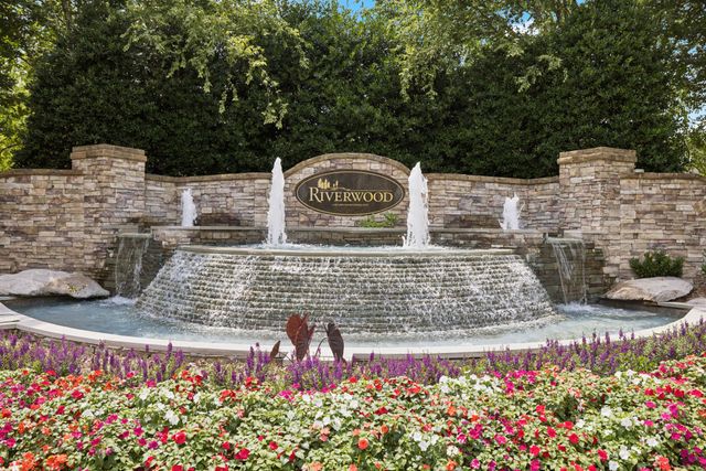 1300 Riverbirch Way, Hermitage, TN 37076