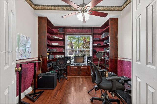 1162 Fairfield Meadows Dr, Weston, FL 33327