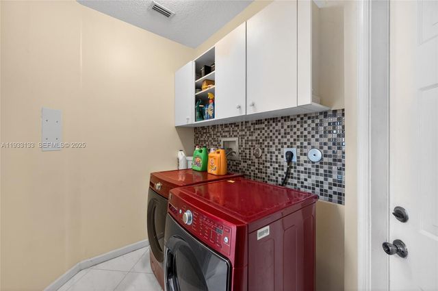 1162 Fairfield Meadows Dr, Weston, FL 33327