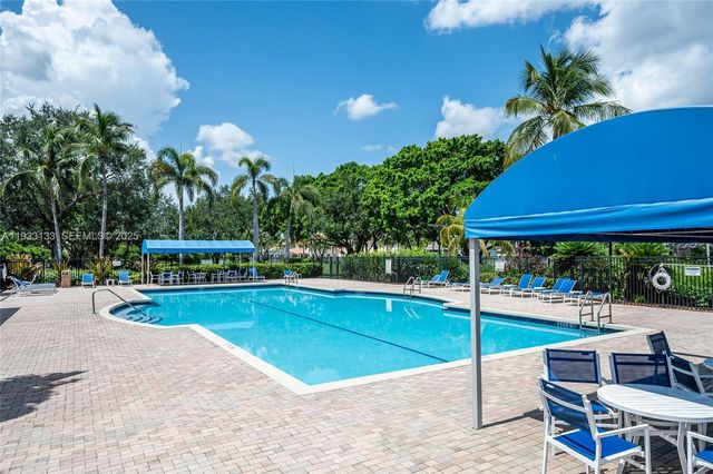 1162 Fairfield Meadows Dr, Weston, FL 33327