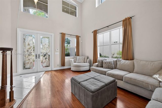 1162 Fairfield Meadows Dr, Weston, FL 33327