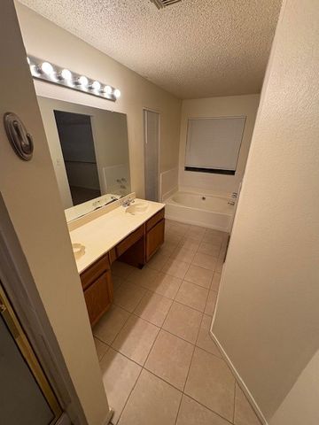 7814 Estates Way, Rowlett, TX 75089