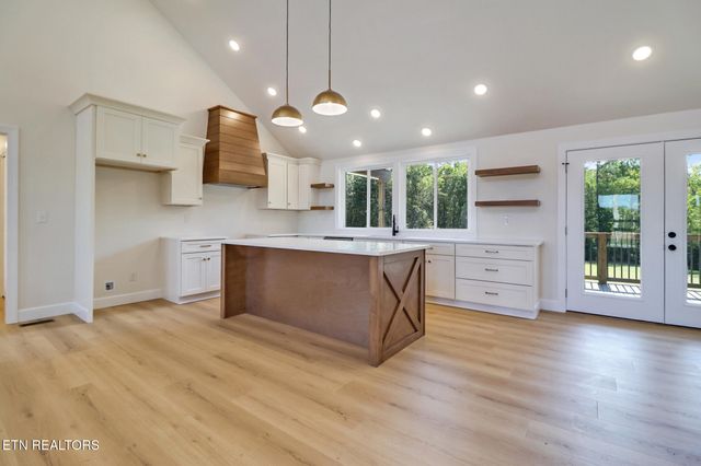 149 Falling Leaf Rd Rd, Jamestown, TN 38556