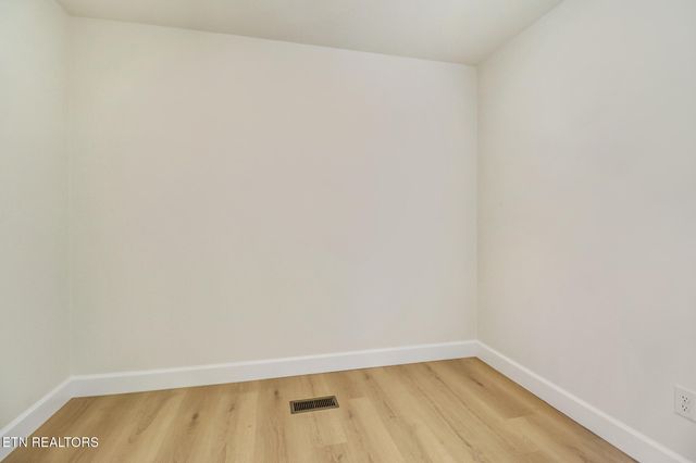 149 Falling Leaf Rd Rd, Jamestown, TN 38556